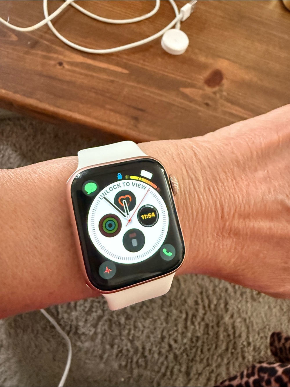 Apple watch series 4 with White Sport Band - Rose Gold Case